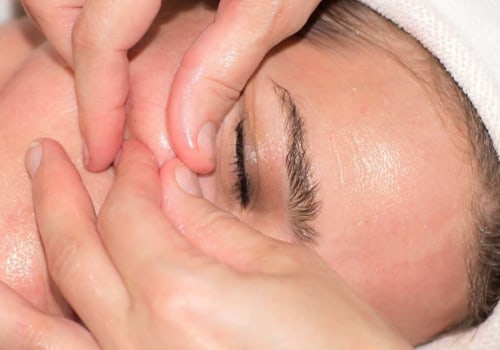 What is the Difference Between a Medical Esthetician and a Regular Esthetician?